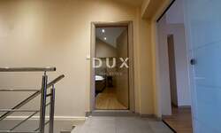 Cetvorosoban stan, Opatija, Opatija - Centar, prodaja, 950000 €, 185 m2