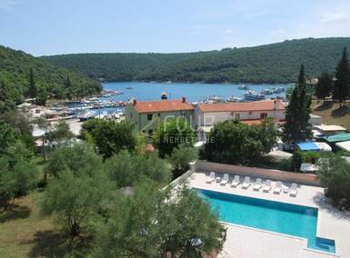 Apartman, Pula, Centar, prodaja, 2500000 €, 1600 m2