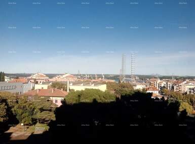 Dvosoban stan, Pula, VERUDA, prodaja, 350000 €, 70 m2