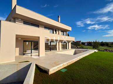 Kuca, Poreč, prodaja, 970000 €, 251 m2