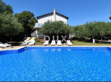 Kuca, Poreč, prodaja, 726500 €, 294 m2