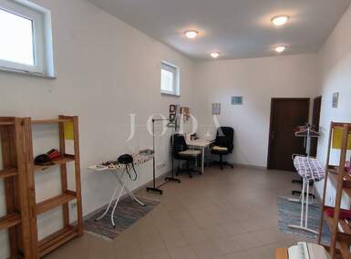Poslovni prostor, Novi Vinodolski, prodaja, 77000 €, 35 m2