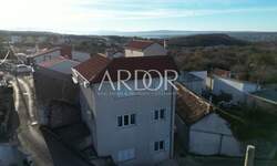 Kuca, Crikvenica, Jadranovo, prodaja, 300000 €, 220 m2