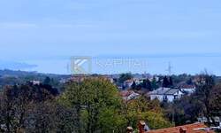 Trosoban stan, Kastav, prodaja, 270000 €, 92 m2