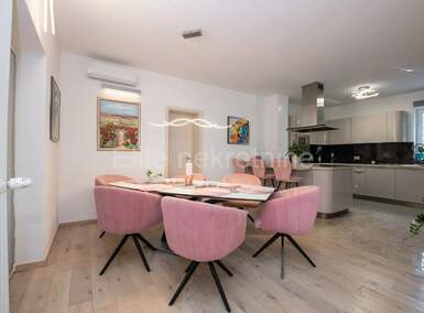 Kuca, Matulji, prodaja, 850000 €, 403 m2