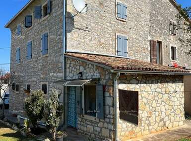 Kuca, Poreč, prodaja, 370000 €, 190 m2
