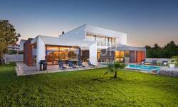 Kuca, Ližnjan, prodaja, 1660000 €, 268 m2