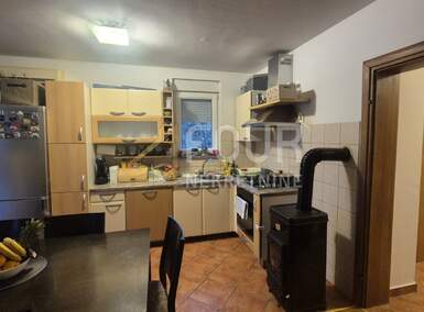 Trosoban stan, Viškovo, Saršoni, prodaja, 160000 €, 51 m2