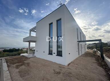 Kuca, Vodice, prodaja, 650000 €, 250 m2