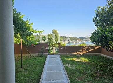 Trosoban stan, Pula, Nova Veruda, prodaja, 410000 €, 88 m2