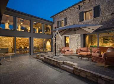 Kuca, Poreč, prodaja, 1500000 €, 350 m2