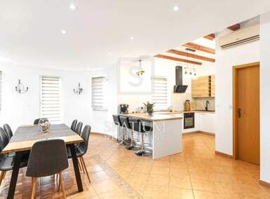 Kuca, Poreč, prodaja, 650000 €, 155 m2