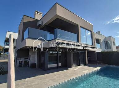 Kuca, Poreč, prodaja, 1200000 €, 250 m2