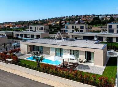 Kuca, Poreč, prodaja, 1300000 €, 234 m2