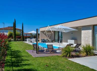 Kuca, Poreč, prodaja, 1330000 €, 241 m2