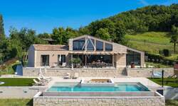 Kuca, Motovun, prodaja, 1350000 €, 1420 m2