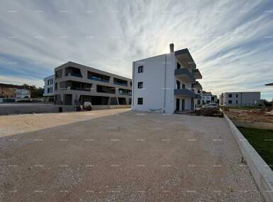 Dvosoban stan, Umag, prodaja, 241000 €, 74 m2