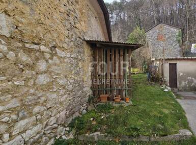 Kuca, Klana, prodaja, 30000 €, 96 m2