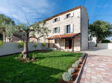 Kuca, Poreč, prodaja, 585000 €, 137 m2