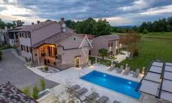 Kuca, Pićan, prodaja, 1100000 €, 450 m2