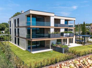 Dvosoban stan, Novigrad, prodaja, 674930 €, 134 m2