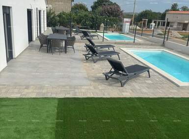 Kuca, Poreč, prodaja, 440000 €, 110 m2