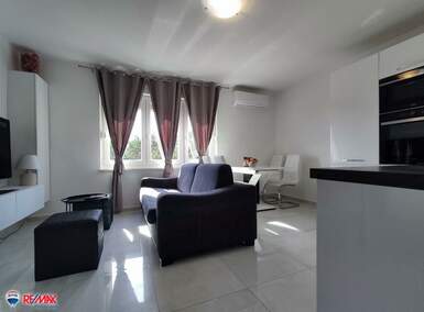 Trosoban stan, Labin, prodaja, 169000 €, 43 m2