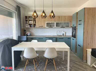 Trosoban stan, Medulin, prodaja, 189000 €, 63 m2