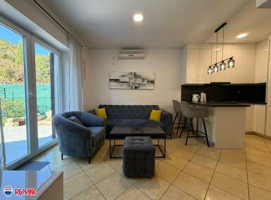 Trosoban stan, Raša, prodaja, 137000 €, 48 m2