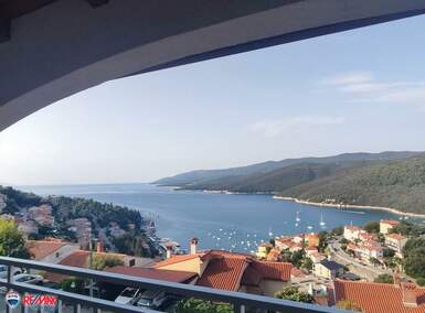 Trosoban stan, Labin, Rabac, najam, 1500 €, 146 m2