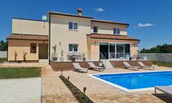 Kuca, Barban, prodaja, 890000 €, 329 m2