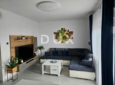 Stan, Pula, Centar, prodaja, 385000 €, 151 m2