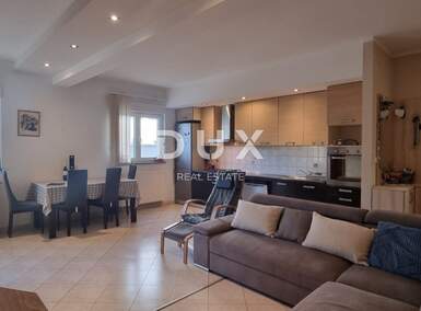 Trosoban stan, Pula, Monvidal, prodaja, 225000 €, 81 m2