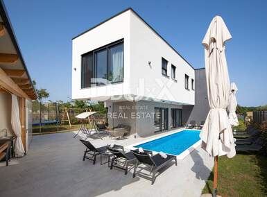 Kuca, Medulin, prodaja, 950000 €, 300 m2