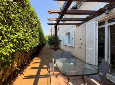 Dvosoban stan, Pula, Valdebek, prodaja, 250000 €, 88 m2