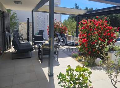 Kuca, Vodice, prodaja, 545000 €, 134 m2