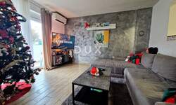 Trosoban stan, Viškovo, prodaja, 240000 €, 70 m2