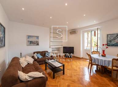 Dvosoban stan, Opatija, Opatija - Centar, najam, 1000 €, 55 m2