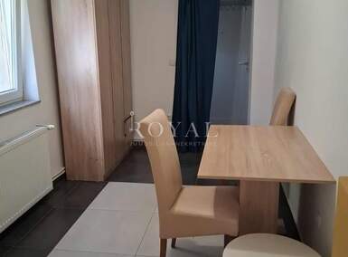 Jednosoban stan, Rijeka, Grbci, najam, 300 €, 20 m2