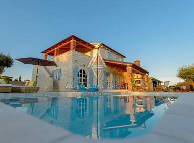 Kuca, Sveti Lovreč, prodaja, 795000 €, 210 m2