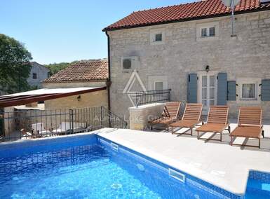 Kuca, Rovinj, prodaja, 550000 €, 220 m2