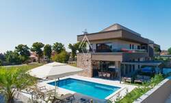 Kuca, Pula, Centar, prodaja, 670000 €, 200 m2