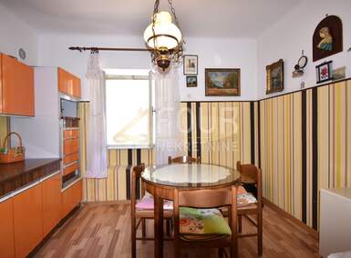 Dvosoban stan, Opatija, Volosko, prodaja, 250000 €, 54 m2