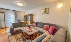 Trosoban stan, Umag, prodaja, 310000 €, 84 m2