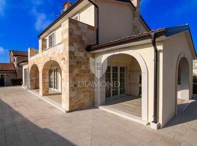 Kuca, Krk, prodaja, 950000 €, 170 m2