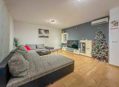 Trosoban stan, Novigrad, prodaja, 380000 €, 89 m2