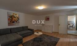 Dvosoban stan, Rovinj, prodaja, 495000 €, 72 m2