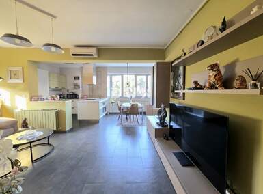 Trosoban stan, Pula, Centar, najam, 1300 €, 80 m2