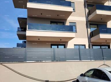 Jednosoban stan, Poreč, prodaja, 273020 €, 52 m2