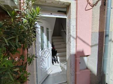 Dvosoban stan, Rovinj, prodaja, 220000 €, 50 m2